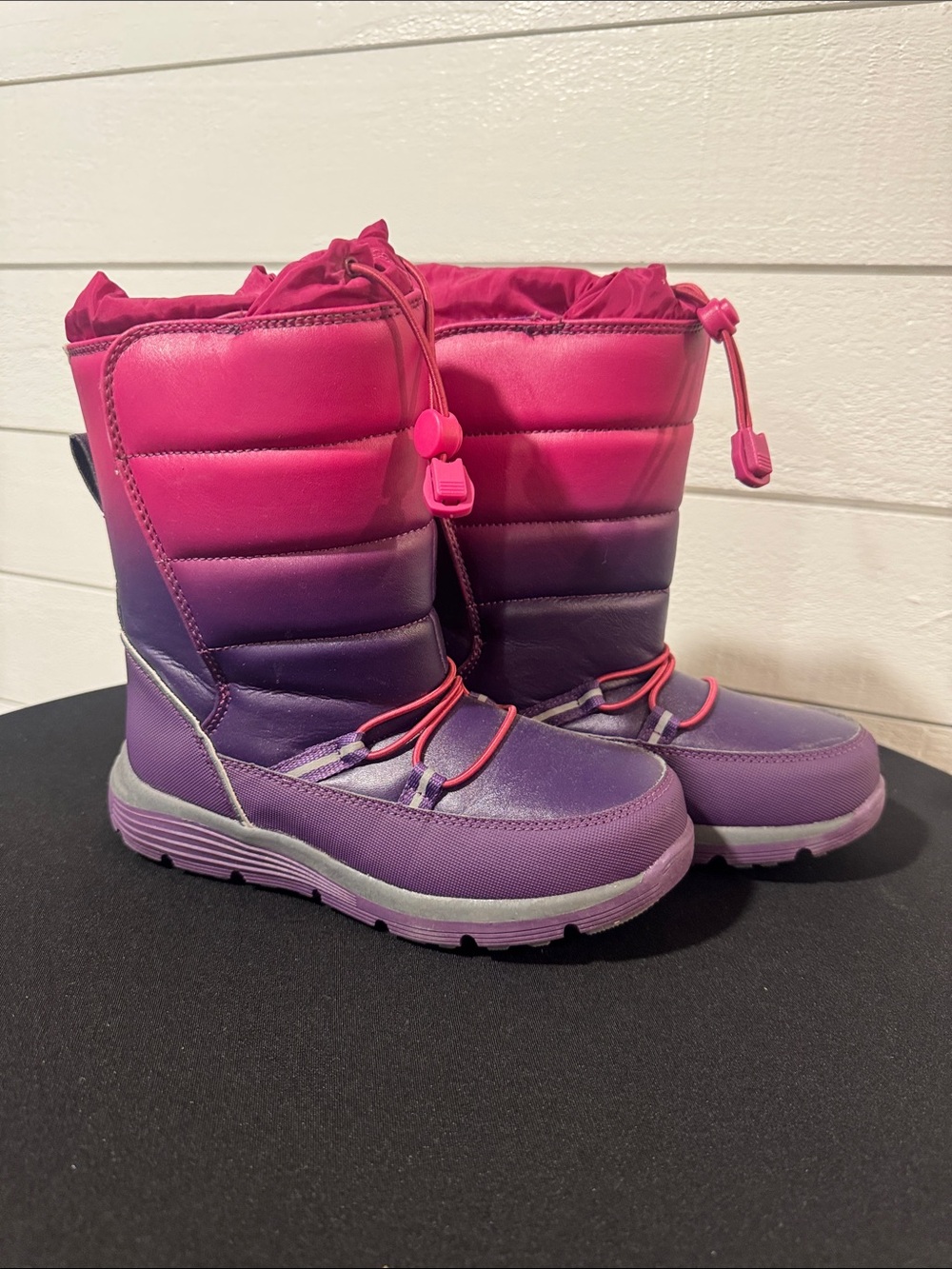 Kids Lands’ End Snow Boots in pink/purple ombré color-way- size Big Kids 2